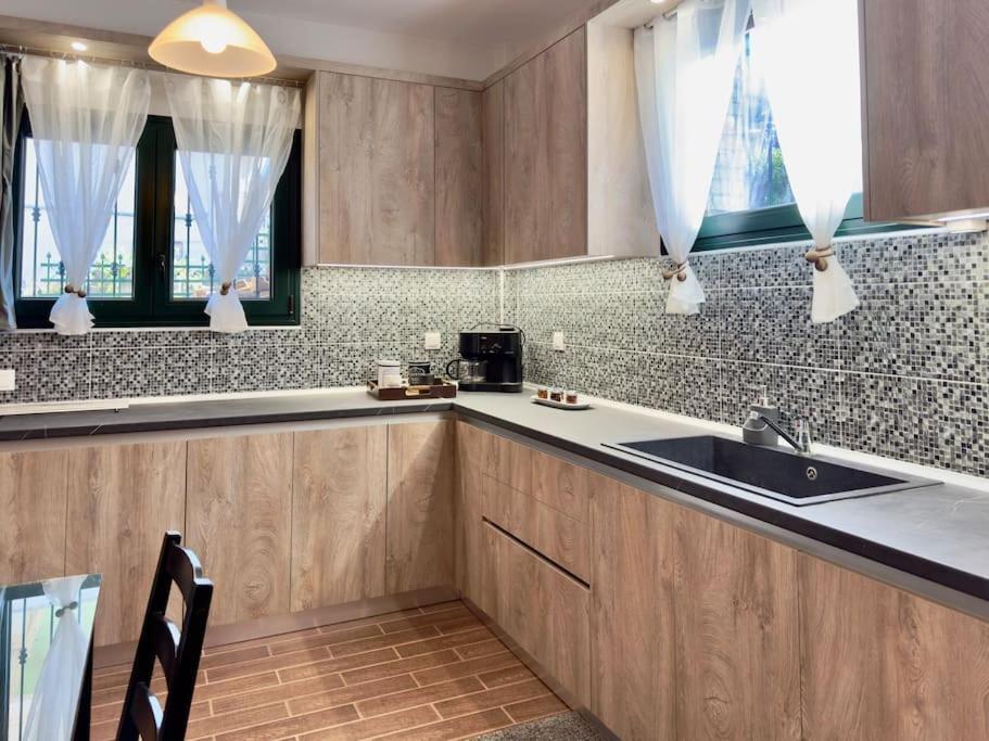 Stone House - Bike Friendly Home Edessa Exteriör bild